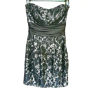 WINDSOR Dress Formal Size 2 Strapless Sequined Strapless